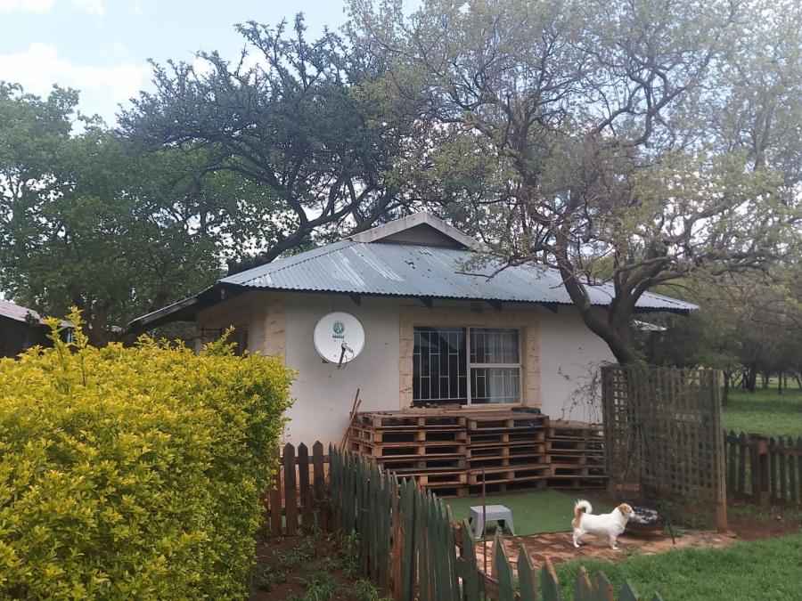 6 Bedroom Property for Sale in Hartbeespoort Rural North West